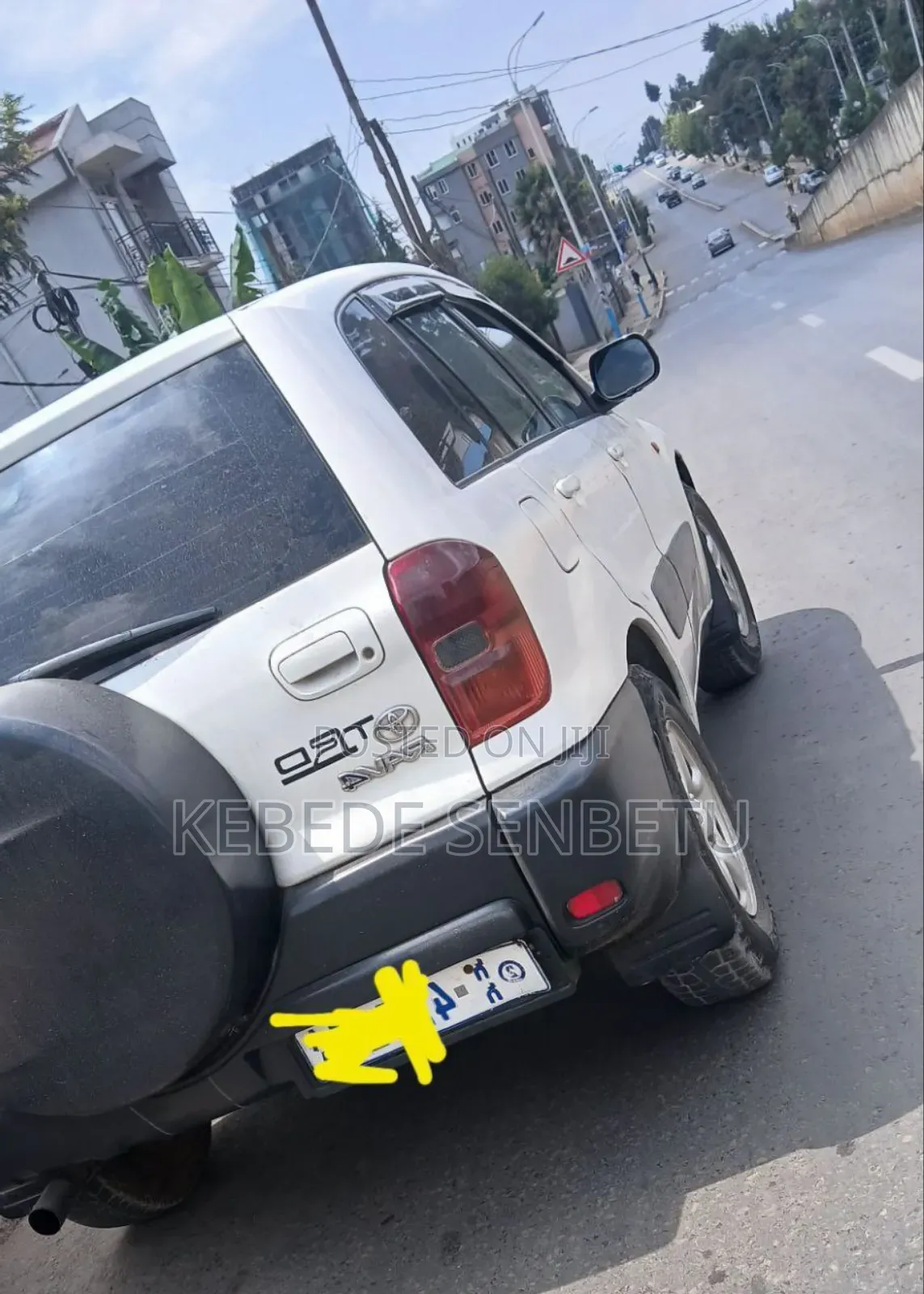 Toyota RAV4 Base AWD 2001 White