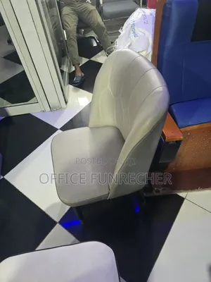 ለሆቴል ለካፌ የሚሆን ወንበሮች