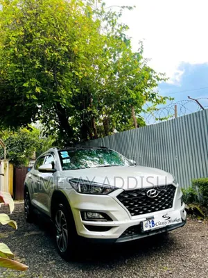 Photo - Hyundai Tucson 2019 Silver
