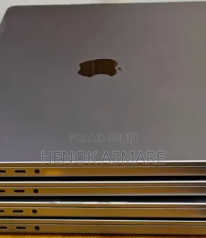 Photo - New Laptop Apple MacBook Pro M1 32GB Apple M1 SSD 512GB