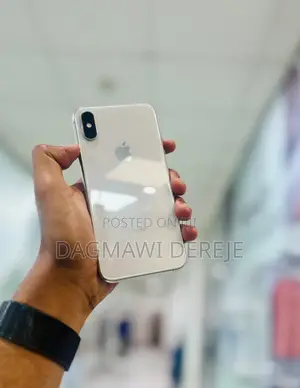 Photo - New Apple iPhone XS 64 GB White