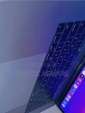 New Laptop Apple MacBook Pro 2017 16GB Intel Core I5 SSD 512GB