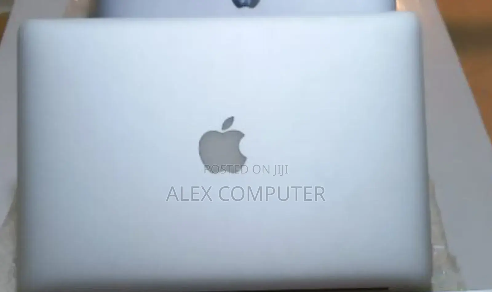 New Laptop Apple MacBook Pro 2017 8GB Intel Core I5 SSD 128GB