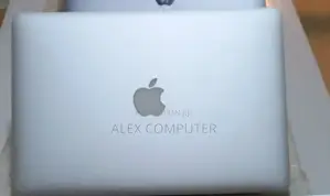 New Laptop Apple MacBook Pro 2017 8GB Intel Core I5 SSD 128GB