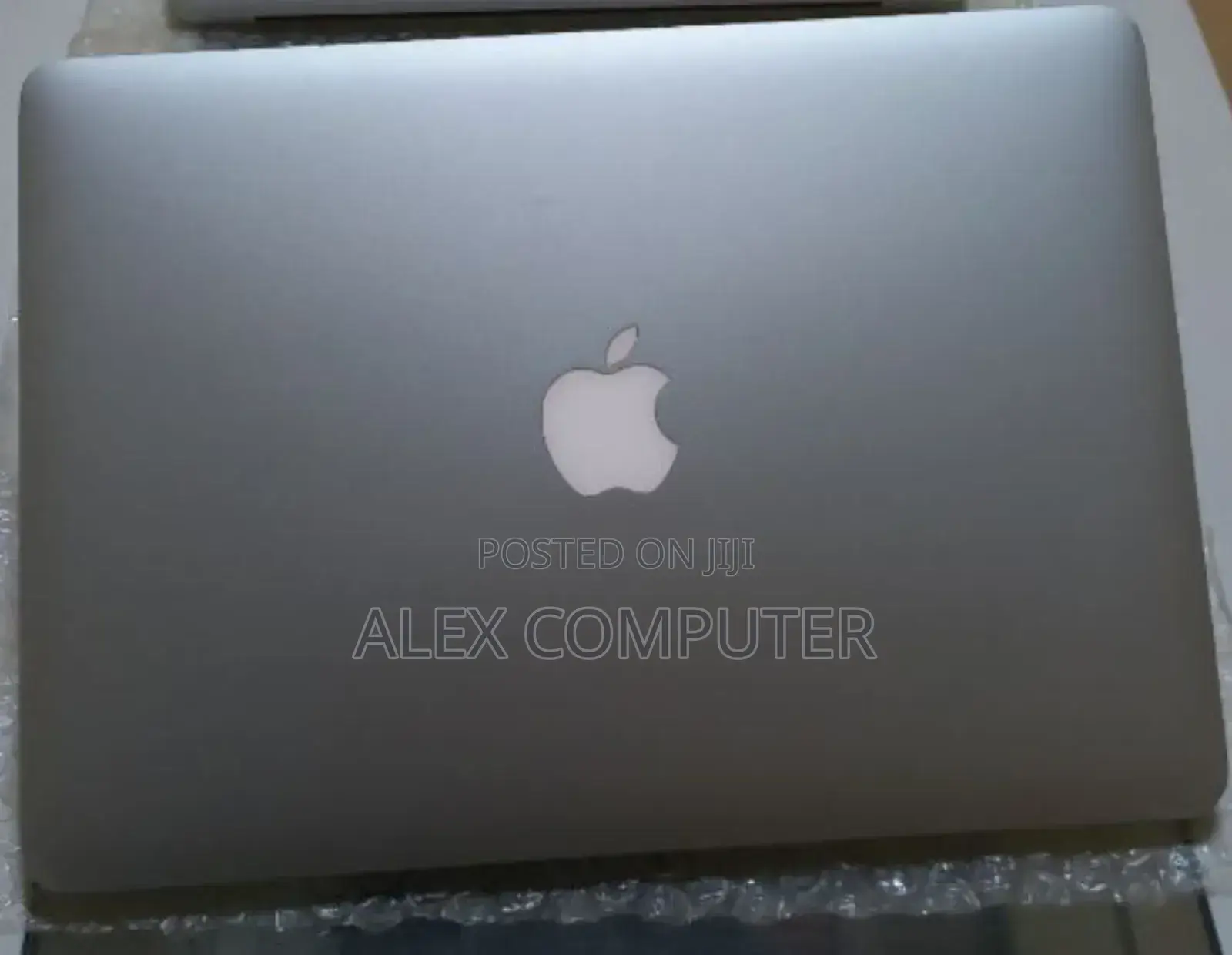 New Laptop Apple MacBook Pro 2017 8GB Intel Core I5 SSD 128GB