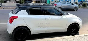 Photo - Suzuki Swift 2022 White