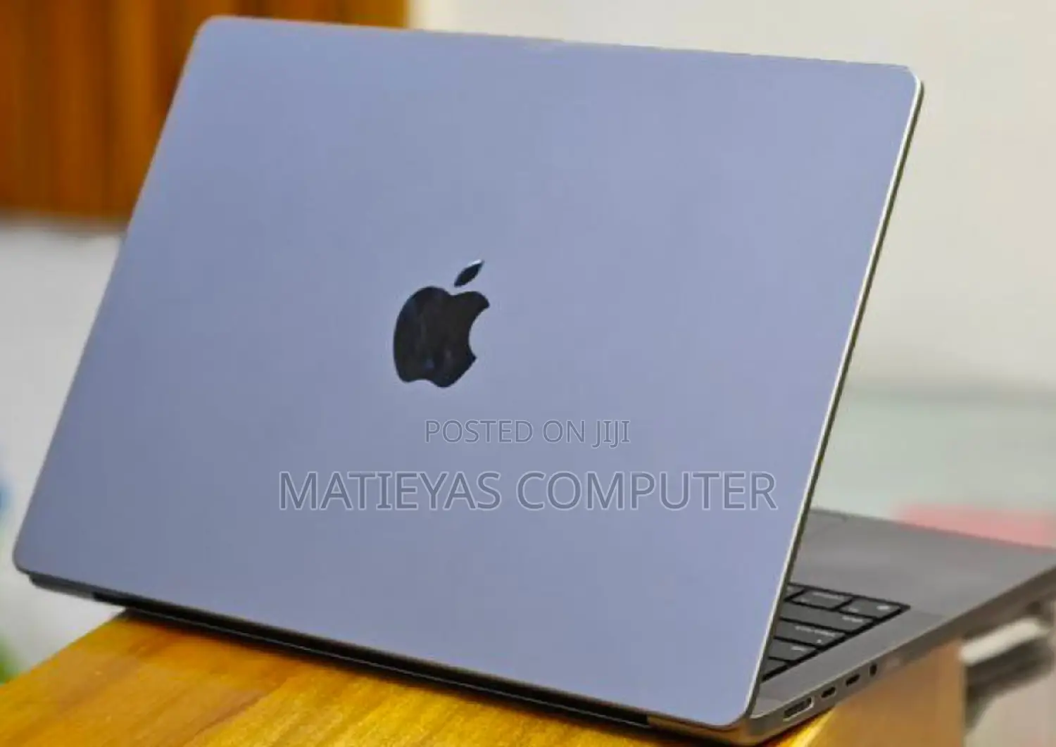 New Laptop Apple MacBook Pro M1 16GB Apple M1 SSD 512GB