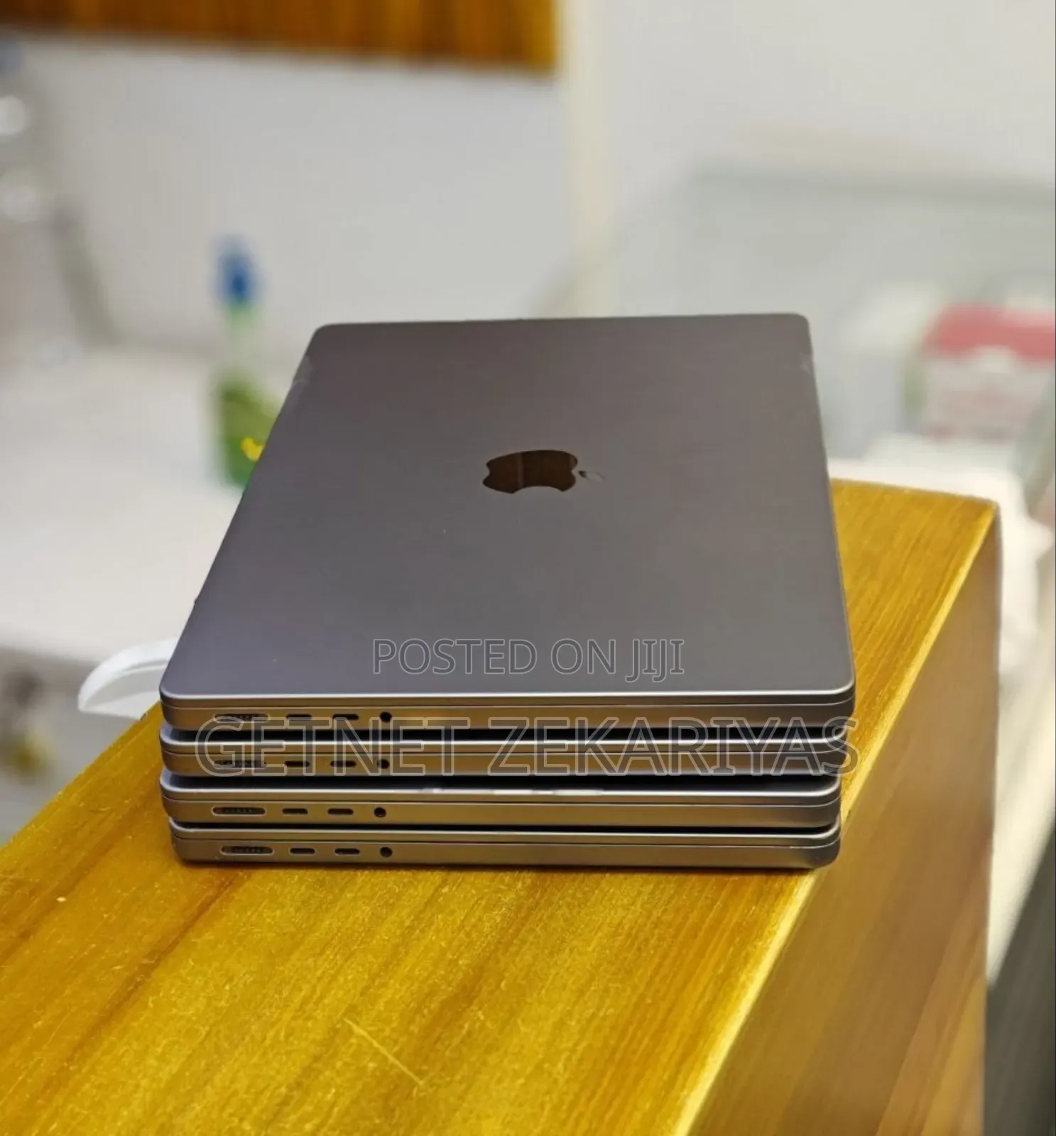 New Laptop Apple MacBook Pro M1 32GB Apple M1 Pro SSD 512GB