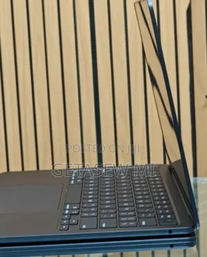 New Laptop Apple MacBook Air 2024 M3 13-Inch 8GB Apple M3 SSD 256GB