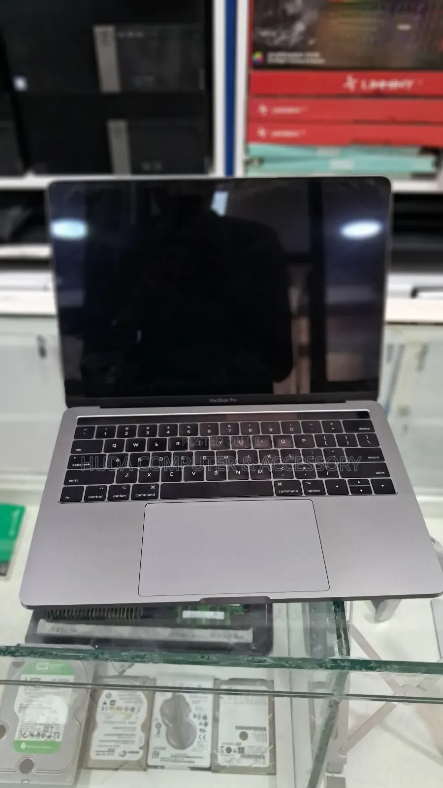 New Laptop Apple MacBook Pro 2018 8GB Intel Core I5 SSD 256GB