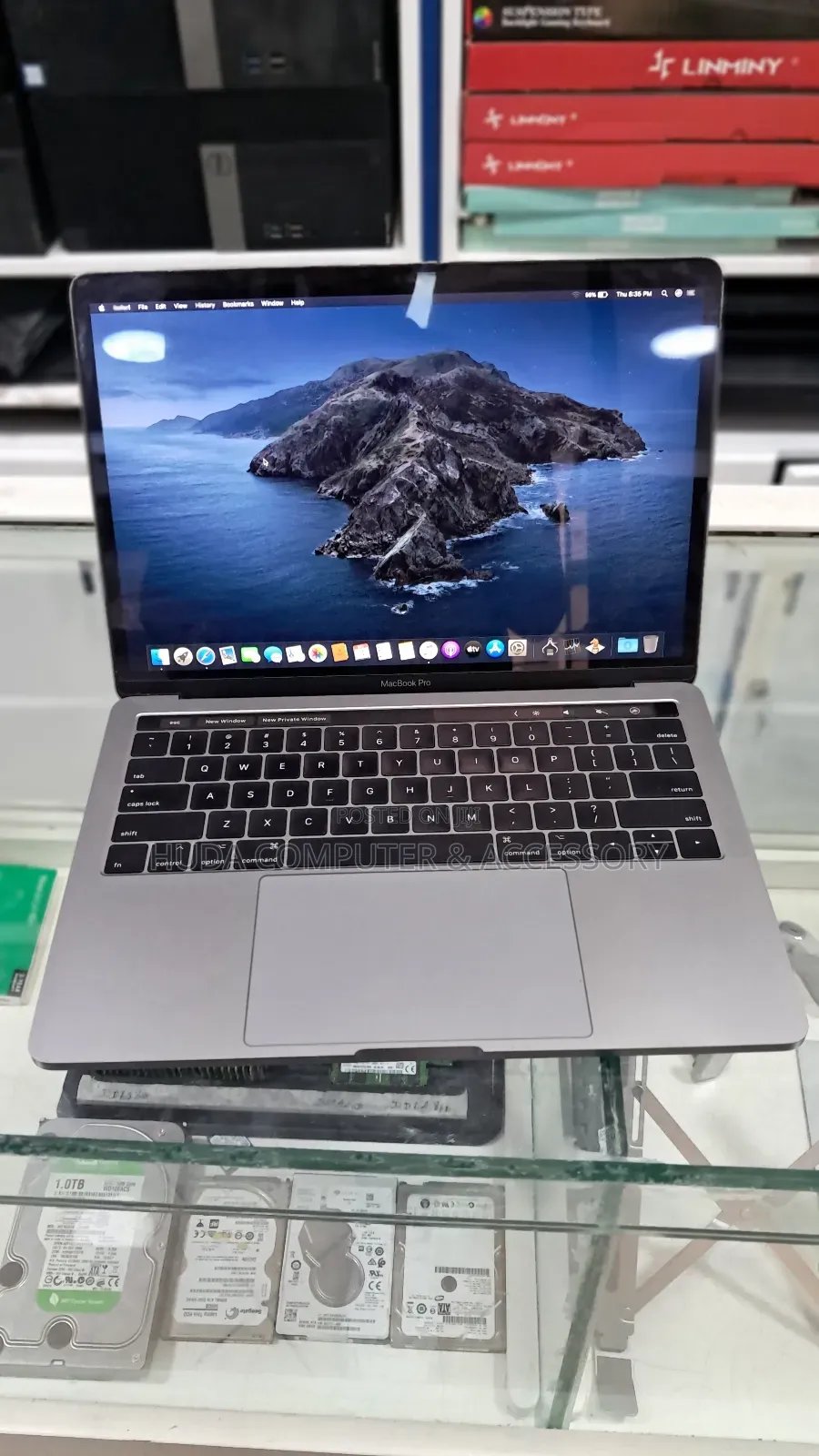 New Laptop Apple MacBook Pro 2018 8GB Intel Core I5 SSD 256GB