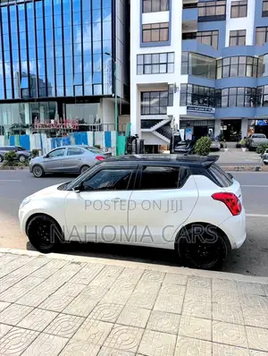 Suzuki Swift 2022 White