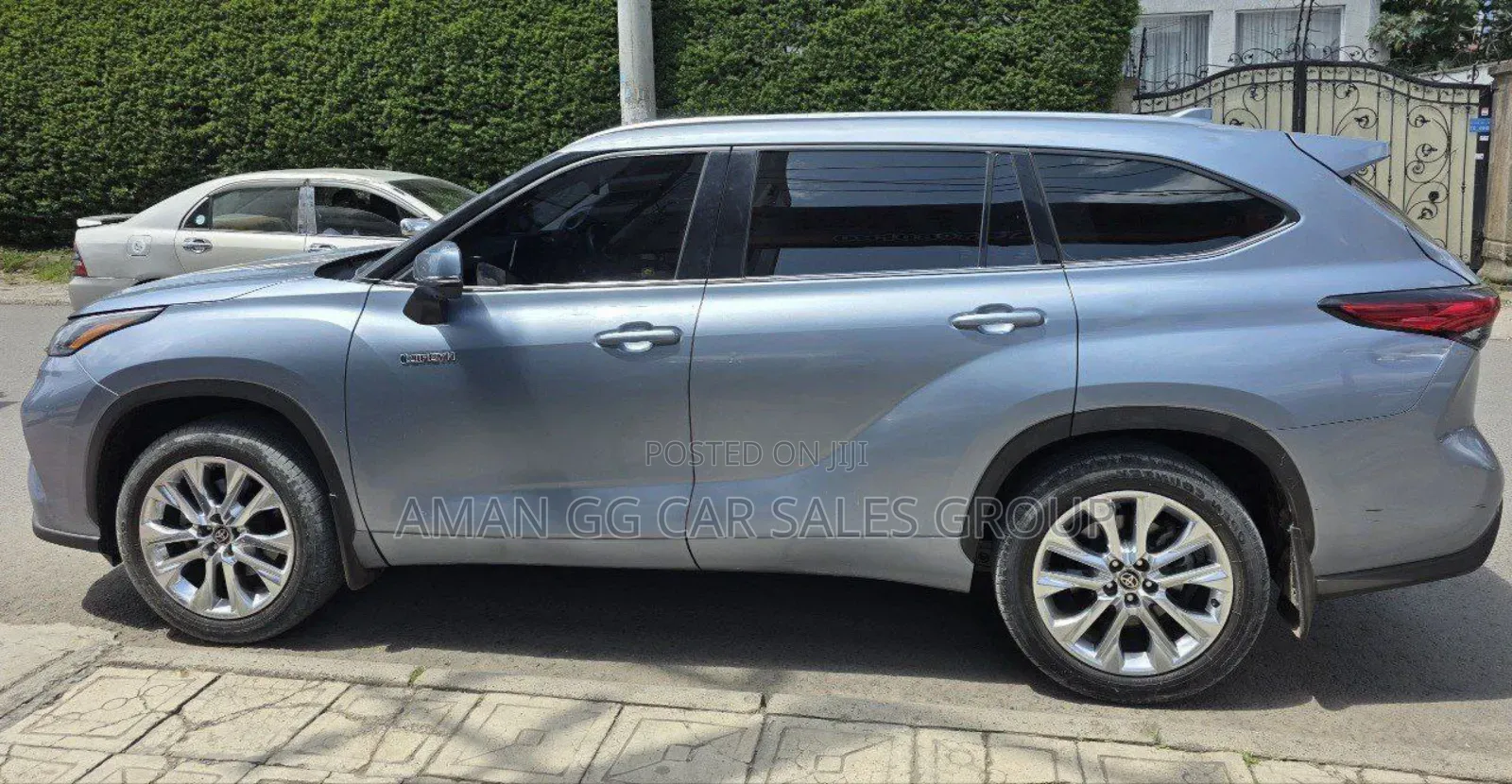 Toyota Highlander 2023 Blue