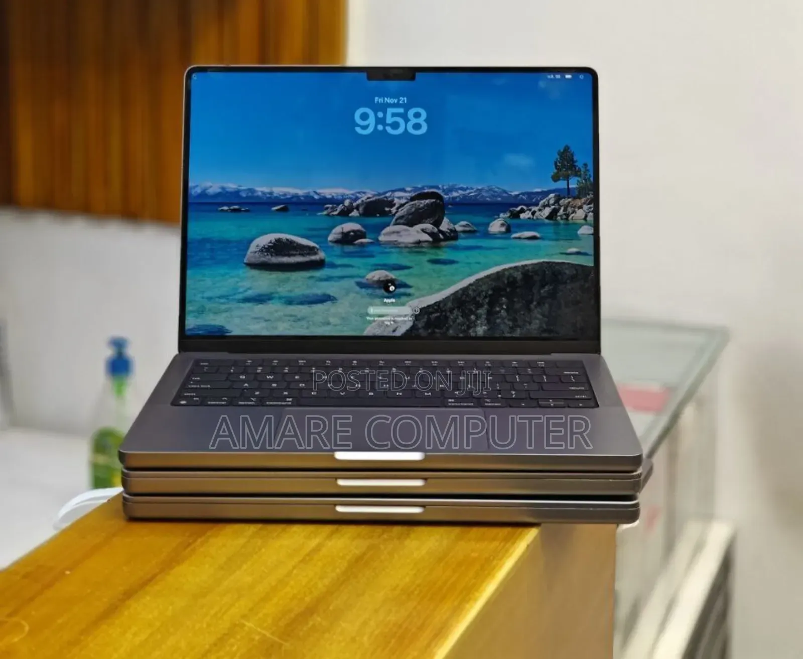 New Laptop Apple MacBook Pro M1 32GB Apple M1 Pro SSD 512GB