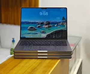 New Laptop Apple MacBook Pro M1 32GB Apple M1 Pro SSD 512GB