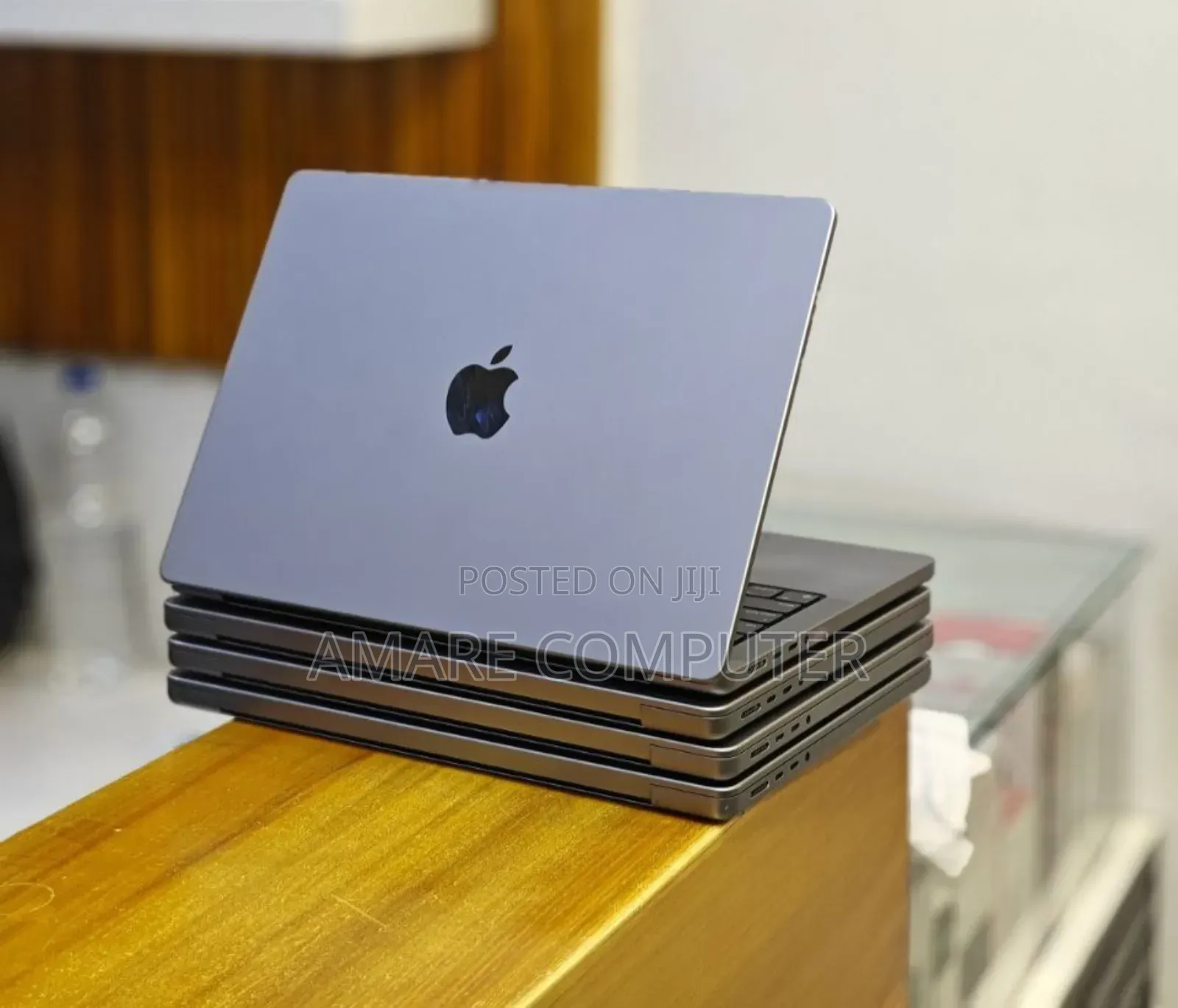 New Laptop Apple MacBook Pro M1 32GB Apple M1 Pro SSD 512GB