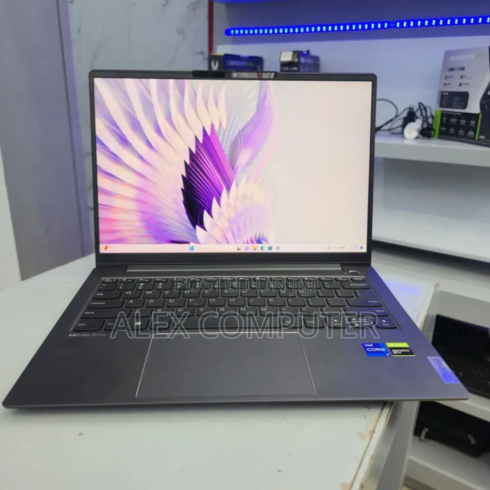 New Laptop Lenovo 16GB Intel Core I7 SSD 512GB