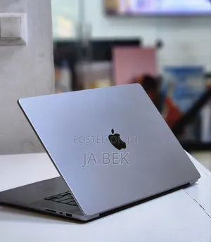 New Laptop Apple MacBook Pro M1 32GB Apple M1 Pro SSD 512GB