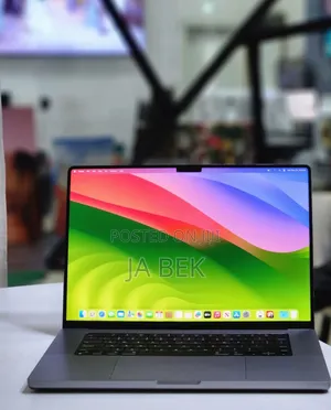 New Laptop Apple MacBook Pro M1 32GB Apple M1 Pro SSD 512GB