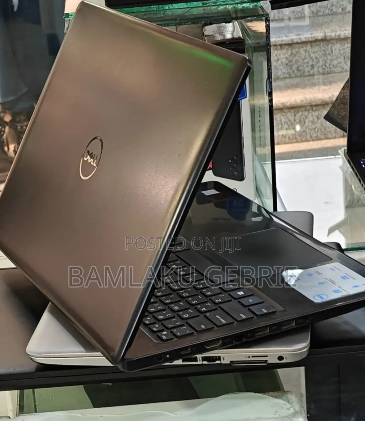 New Laptop Dell Inspiron 15 8GB Intel Core I7 HDD 1T