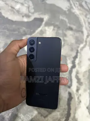 Photo - Samsung Galaxy S22 5G 128 GB Black