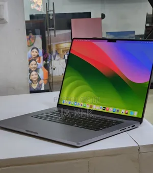 New Laptop Apple MacBook Pro 2021 M1 32GB Apple M1 Max SSD 512GB