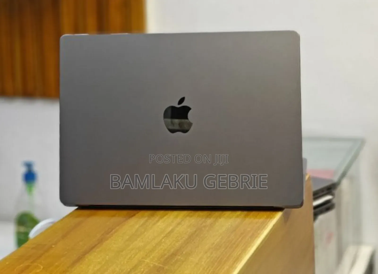 New Laptop Apple MacBook Pro M1 16GB Apple M1 Pro SSD 512GB