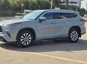 New Toyota Highlander Hybrid 2023 Gray