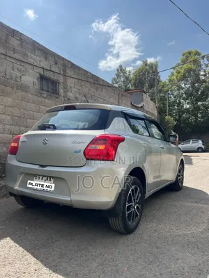Suzuki Swift 2021 Silver