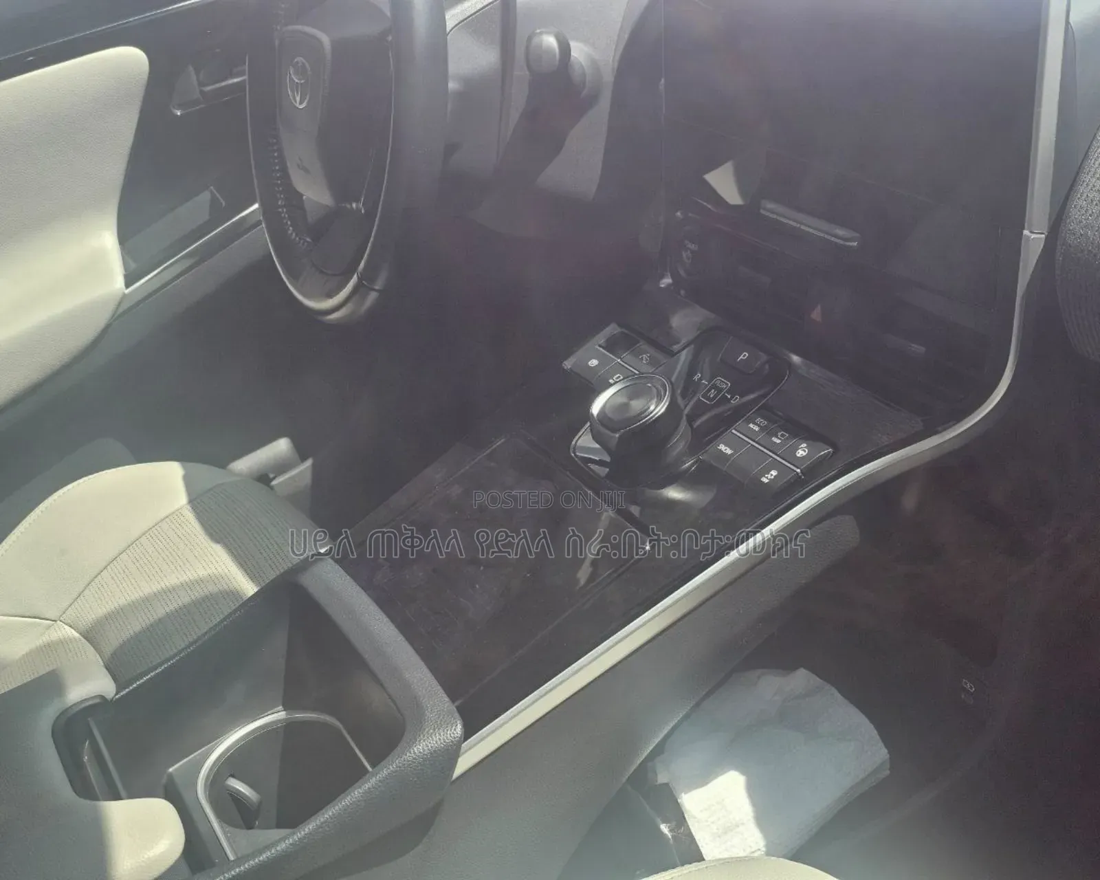 Toyota bZ4X 2024 Off white