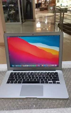Photo - New Laptop Apple MacBook Air 2017 8GB Intel Core I5 SSD 128GB