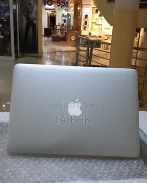 New Laptop Apple MacBook Air 2017 8GB Intel Core I5 SSD 128GB