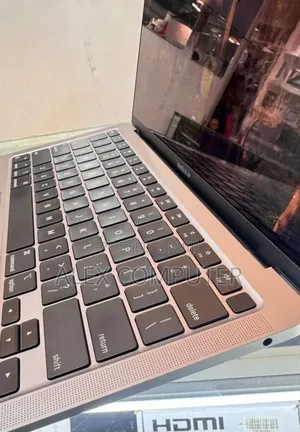 New Laptop Apple MacBook Air 2020 M1 8GB Apple M1 SSD 256GB