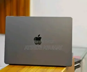New Laptop Apple MacBook Pro M1 16GB AMD Ryzen 7 SSD 512GB