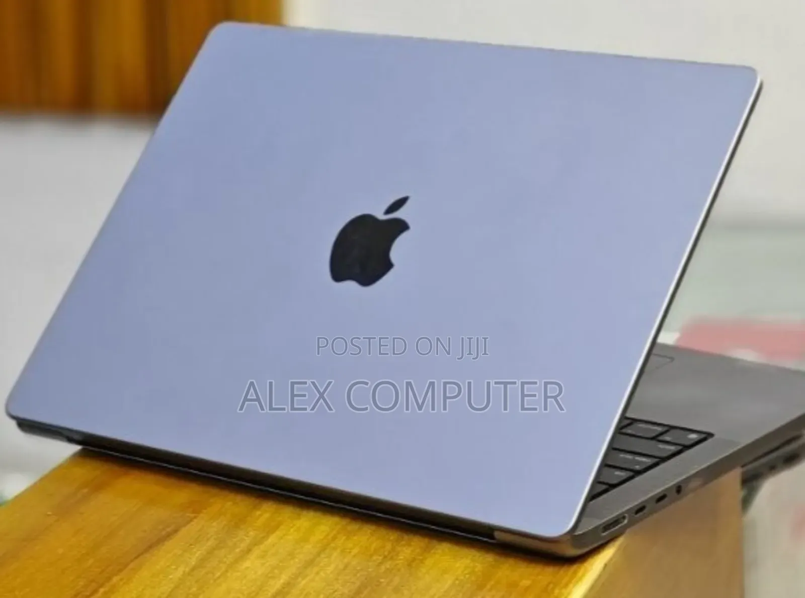 New Laptop Apple MacBook Pro M1 16GB Apple M1 Pro SSD 512GB
