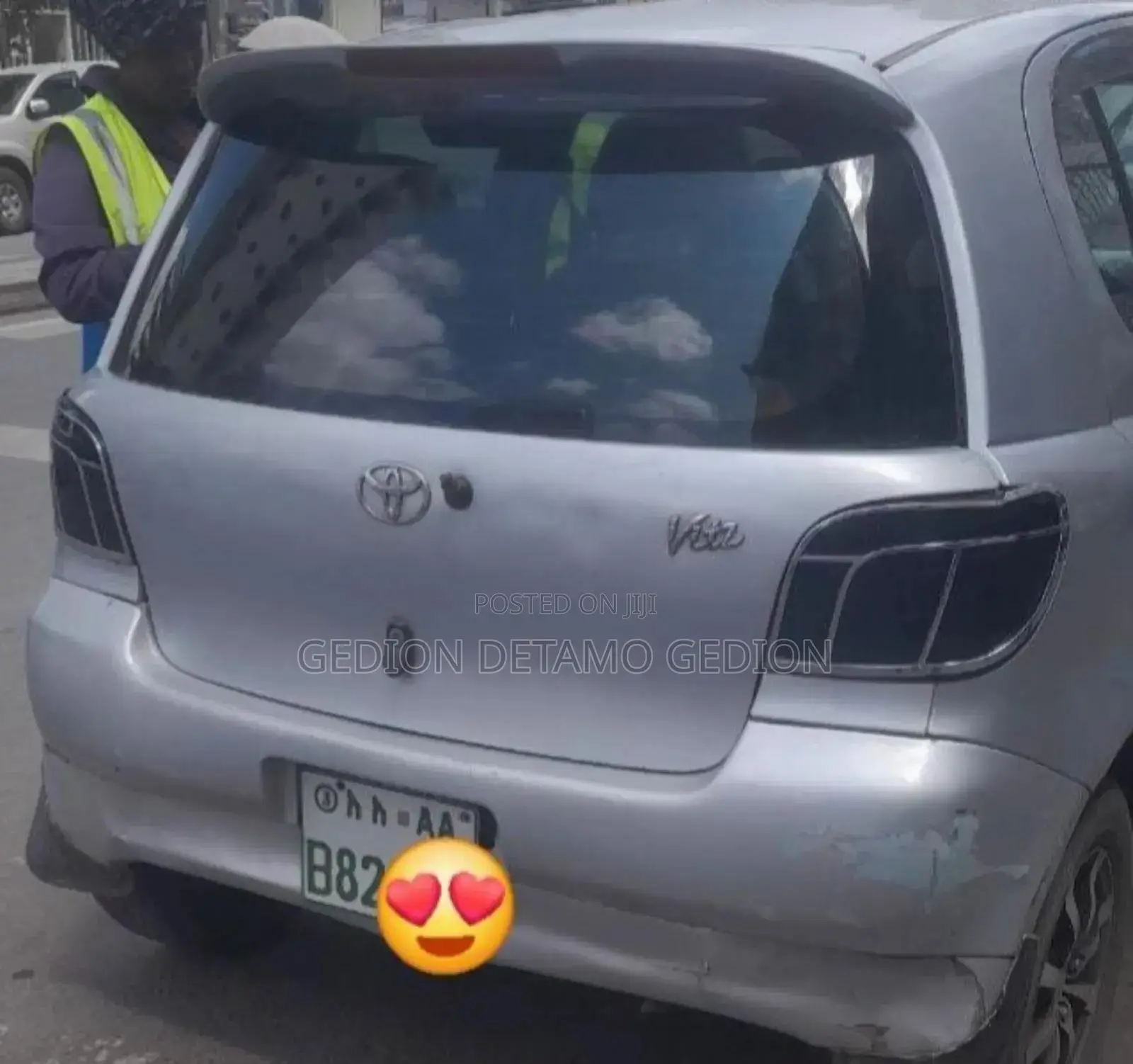 Toyota Vitz 2000 Silver