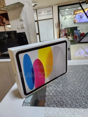 New Apple iPad (2025) 128 GB