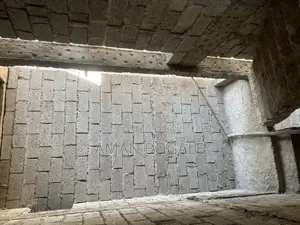 6bdrm House in Residence, Akaky Kaliti for sale