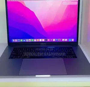 New Laptop Apple MacBook Pro 2017 16GB Intel Core I7 SSD 512GB