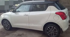 Suzuki Swift 2022 White