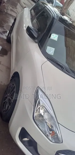 Suzuki Swift 2022 White
