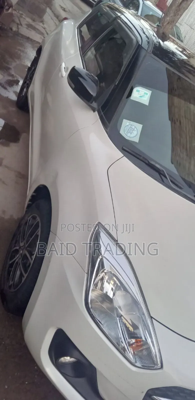 Suzuki Swift 2022 White