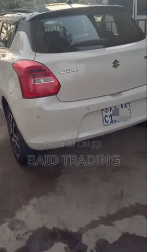 Suzuki Swift 2022 White