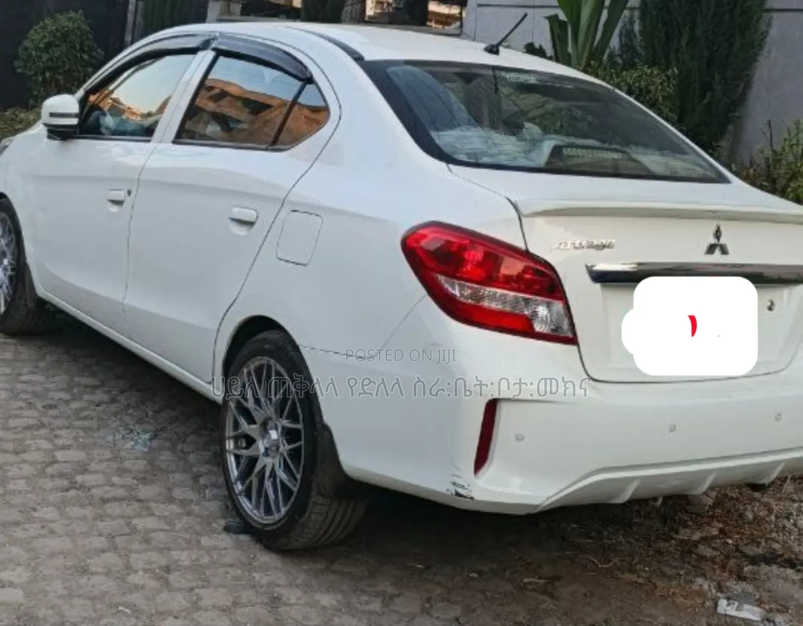 Mitsubishi Attrage 2022 Ivory