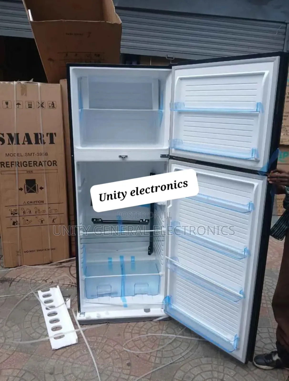Smart 395 Refrigrator