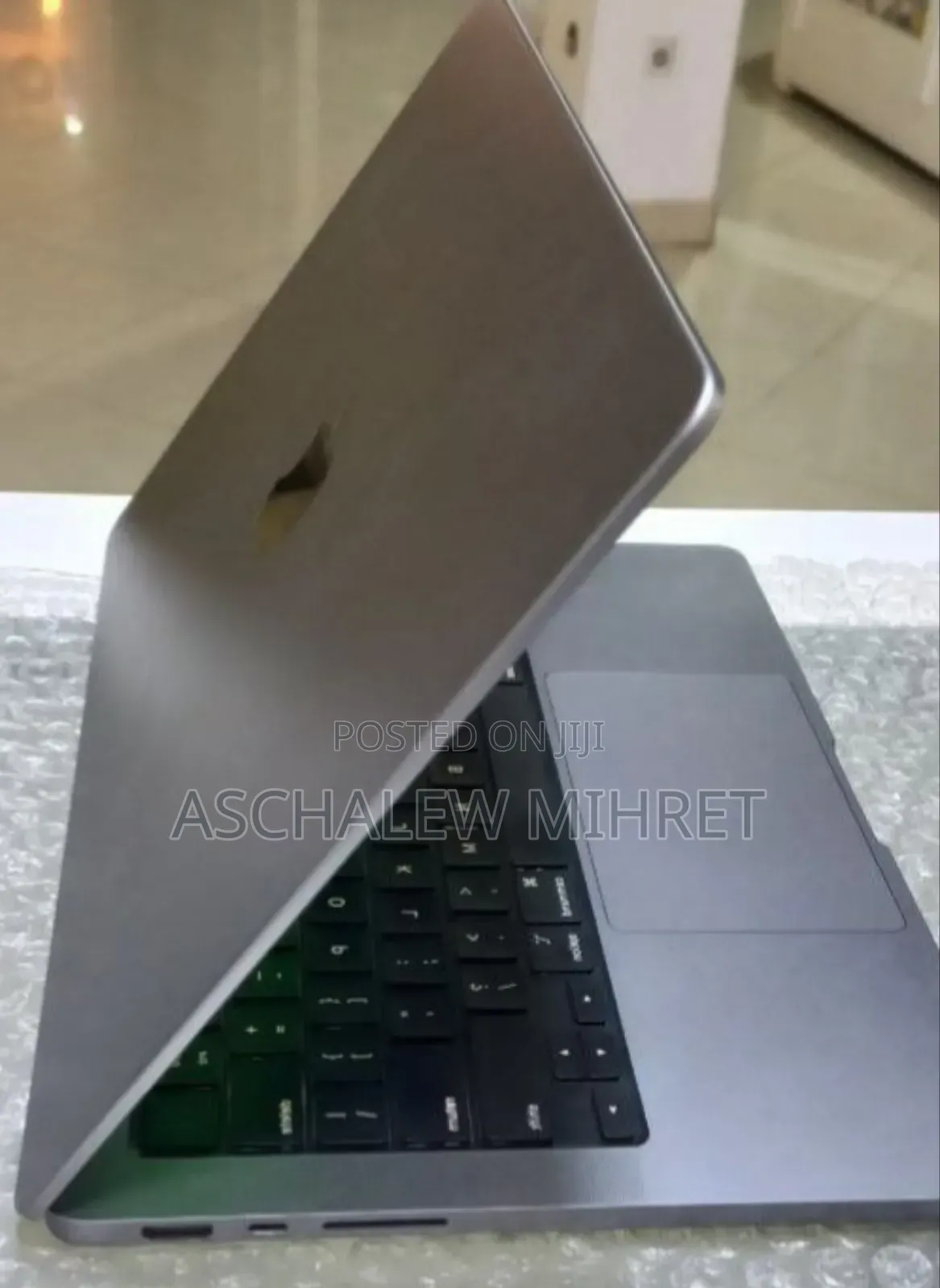 New Laptop Apple MacBook Pro M1 16GB Apple M1 Pro SSD 512GB