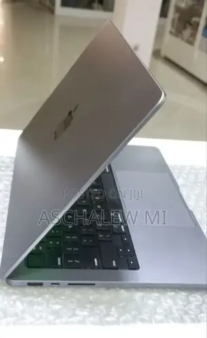 New Laptop Apple MacBook Pro M1 16GB Apple M1 Pro SSD 512GB
