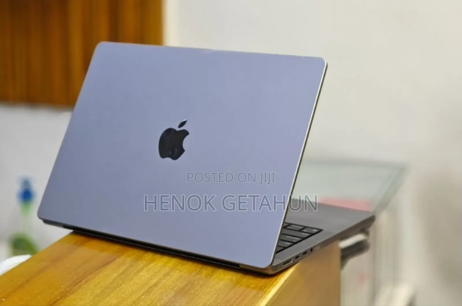 New Laptop Apple MacBook Pro M1 16GB Apple M1 Pro SSD 512GB