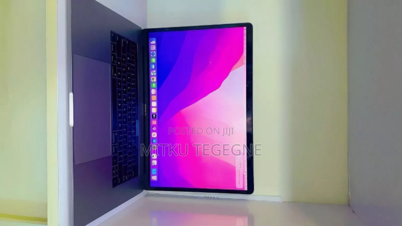 New Laptop Apple MacBook Pro 2017 16GB Intel Core I7 SSD 512GB