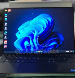 Photo - New Laptop Dell Precision 5540 16GB Intel Core I7 SSD 512GB